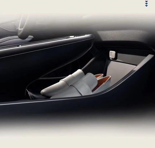 内外焕新 全新一代别克君越官图与配置发布，二手车市场或迎新机遇